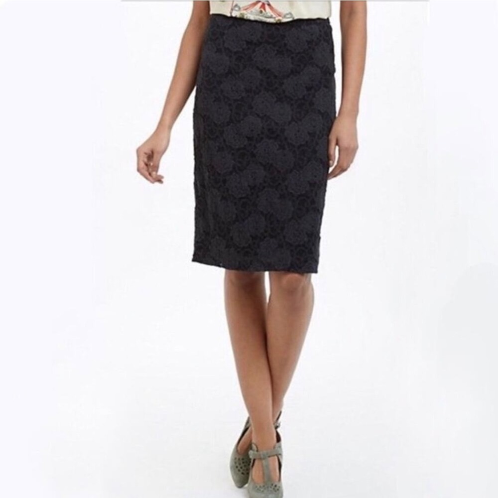 NWT Maeve Anthropologie Gray Lace Rosette Pencil Skirt Size Large - Picture 1 of 7